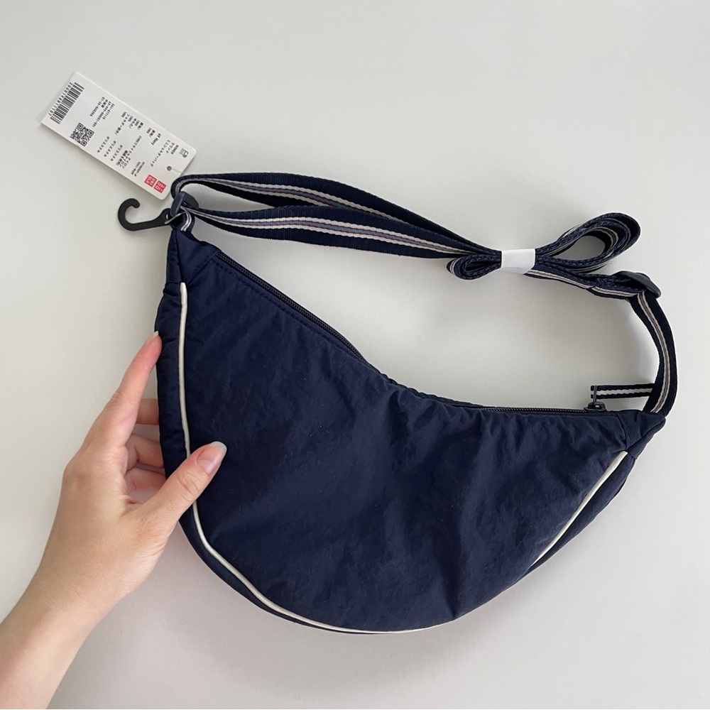 UNIQLO Round Mini Shoulder Bag, navy